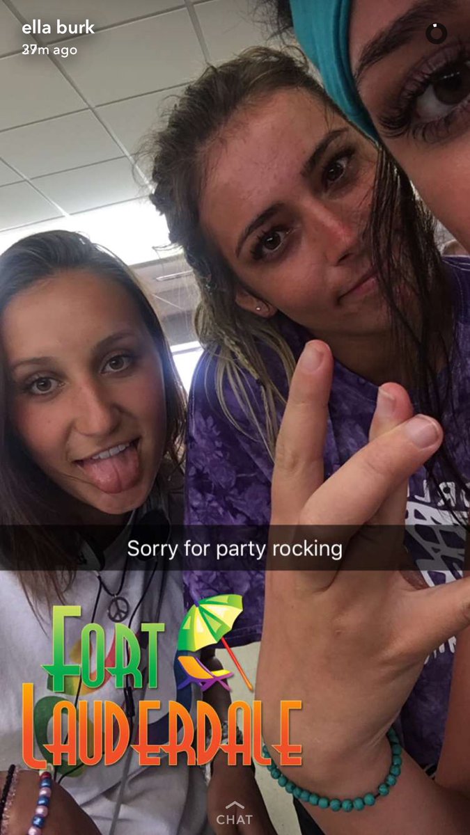 taymotho's tweet photo. hahahah HBD maj. let's go back to Haiti. love u my woman 🎈🎉 @notmajyahh https://t.co/Osd6rKeHI7