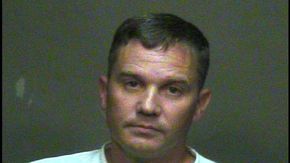 DriverShaming's tweet image. Police: Driver trying to 'show off' wrecks car, lands DUI charge buff.ly/2bedTbr #drivershaming