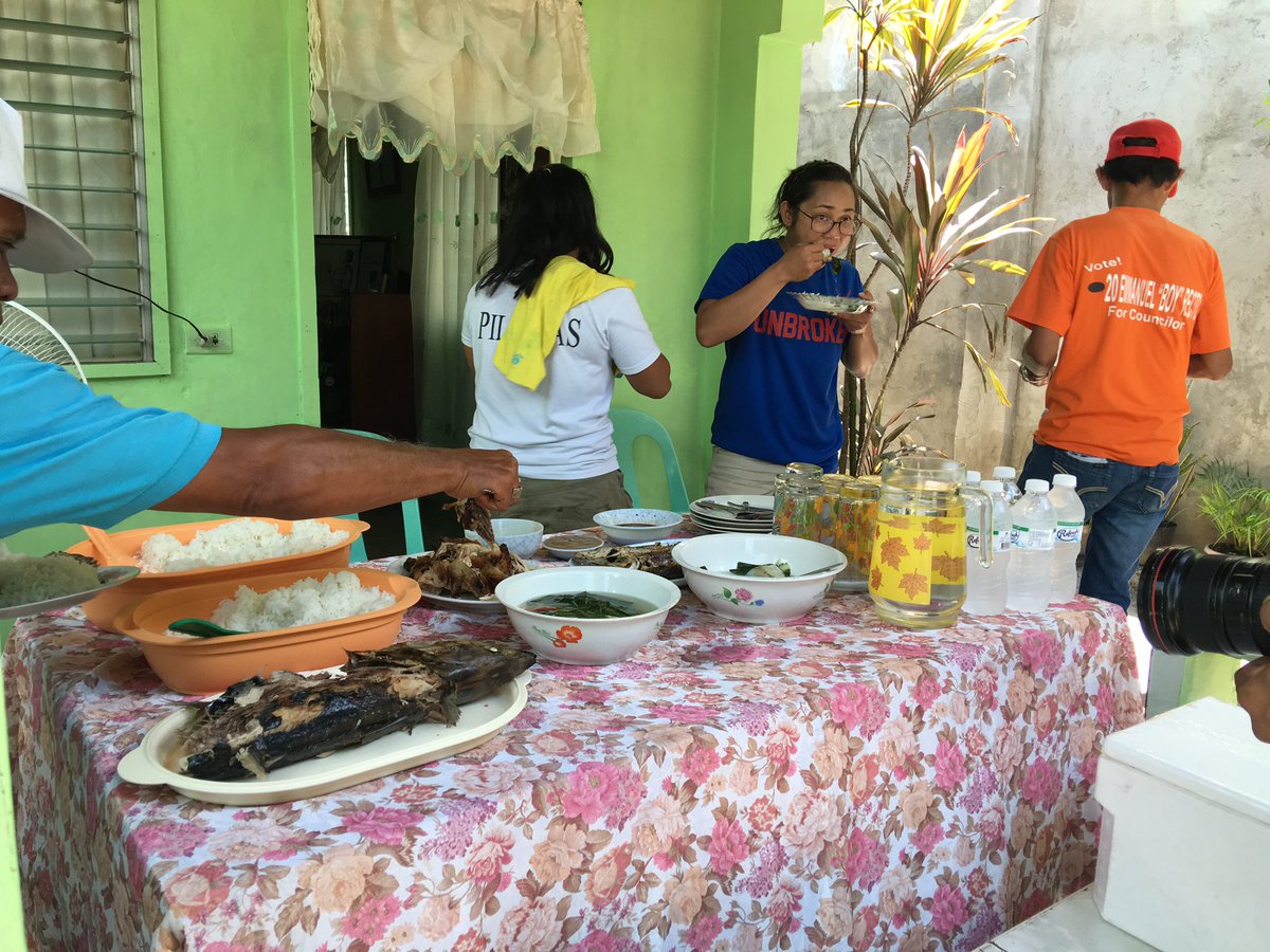 Hidilyn Diaz and her family host lunch for press visiting their house in Mampang, Zamboanga City.  | <a href="/cedrickkbasco/">Karl Cedrick Basco</a>