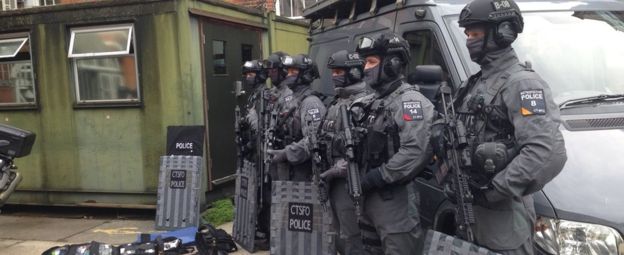 _Goblin's tweet image. What happens when you are a Xbox Halo fanboy/girl and a police officer at the same time....