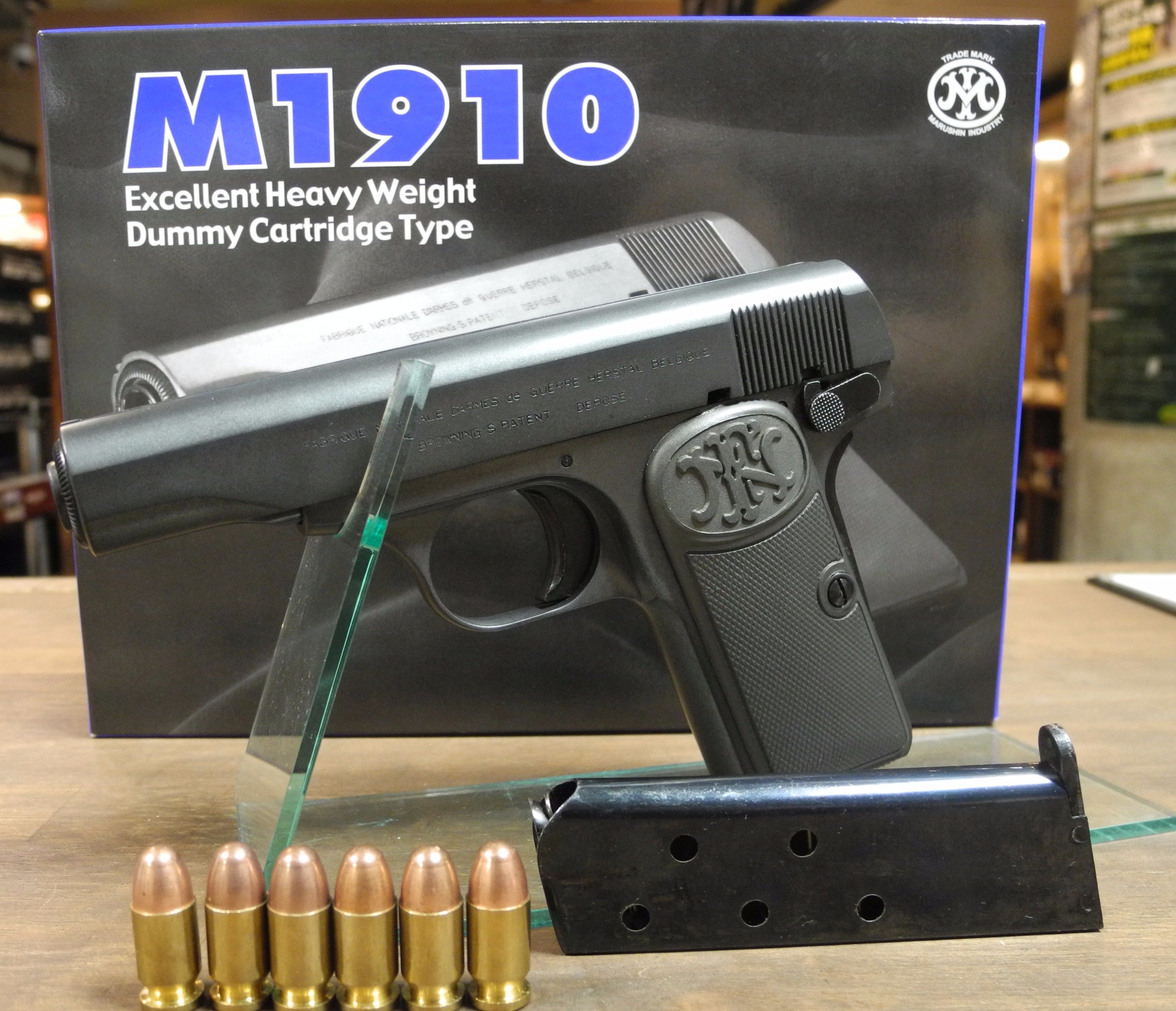ルパン三世〜峰不二子使用 FN ブローニングM1910 マルシン木製