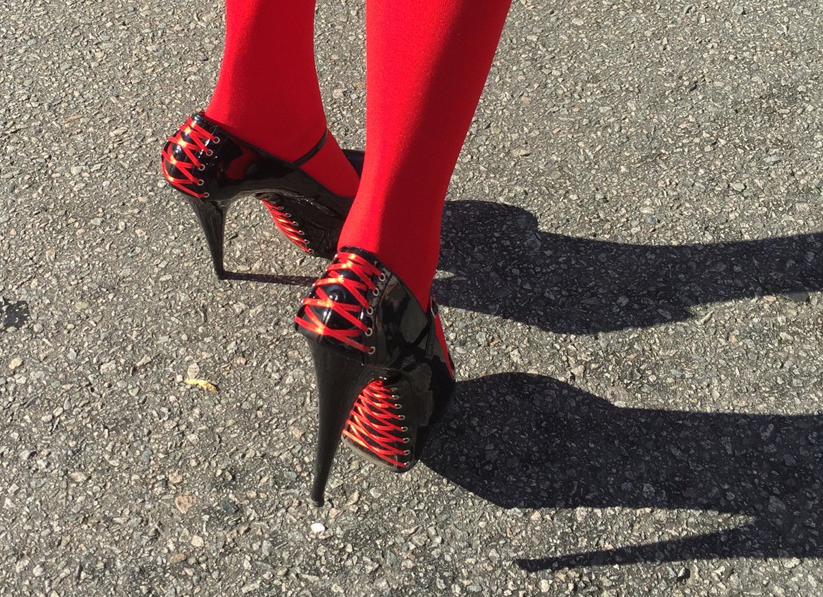 DarcyJudy's tweet photo. Best shoes at @newwestpride! #newwest #pride #redhotshoes https://t.co/7xKUC1P0iZ