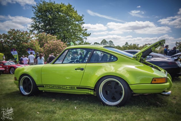 porsche_911_996's tweet image. My friends from @AutoRetrouk (follow) send more photo's of this Porsche 911 More on  bit.ly/2bgGgmM LIKE RT