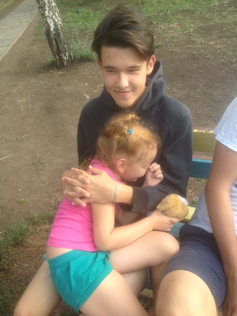 SimpleJew34's tweet image. Писос, укрыл ребёнка##заяц##зайтуе