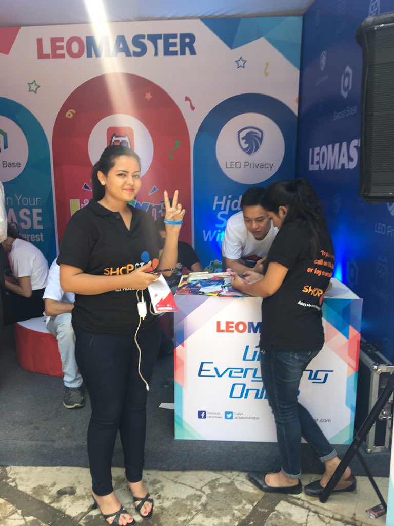 LeoMasterTech's tweet photo. #leomaster at #MalharFestival today! Thank you fans! Visit us for amazing apps, gifts & love!#Mumbai #India https://t.co/OgYCaDaR6i
