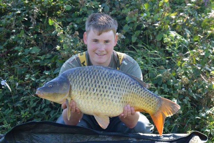 SterlingBaits's tweet photo. Nathan's water skills payed off with this common after moving onto showing fish. #SP1 #Wafter https://t.co/lNhqvMWHeR