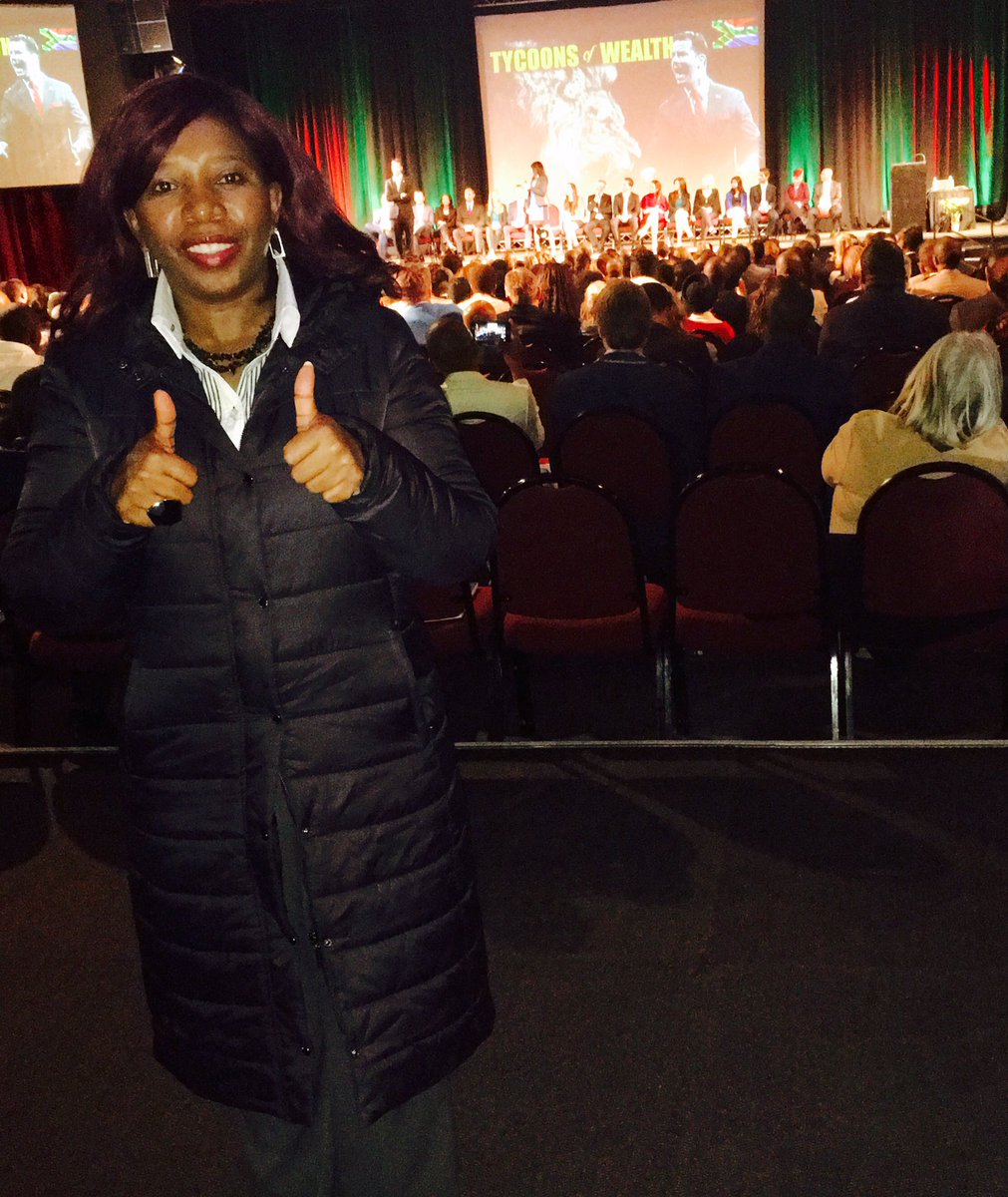 mpumemavundla's tweet photo. Attending day 2 of a millionaire/billionaire intense wealth seminar.๐๐ฝ#TestimonialSession
#TycoonsOfWealth๐ฟ๐ฆ @JTFoxx https://t.co/XKBe5ZVcAI