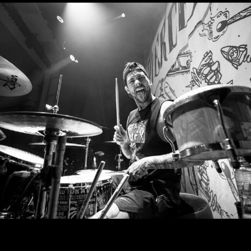 piercetheveil's tweet photo. Sunday Funday! @ptvmike. 📷: @sammyroenfeldt. https://t.co/BQqIaIusps