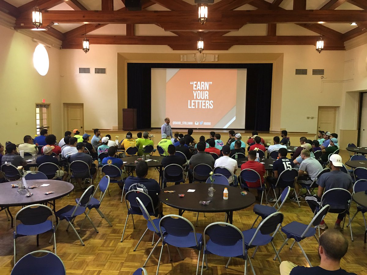 OOOatTAMUK's tweet photo. HUGE thanks to our guest speaker @David_Stollman for educating and inspiring our fraternities and sororities! #BIOGO https://t.co/zy4aFFRQq4