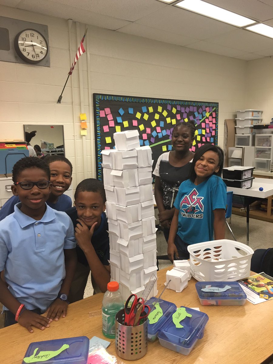 Mrs_K_Dawson's tweet image. #makerslowchat pt2. Then intro low tech challenges. Up next scratch and tinkercad