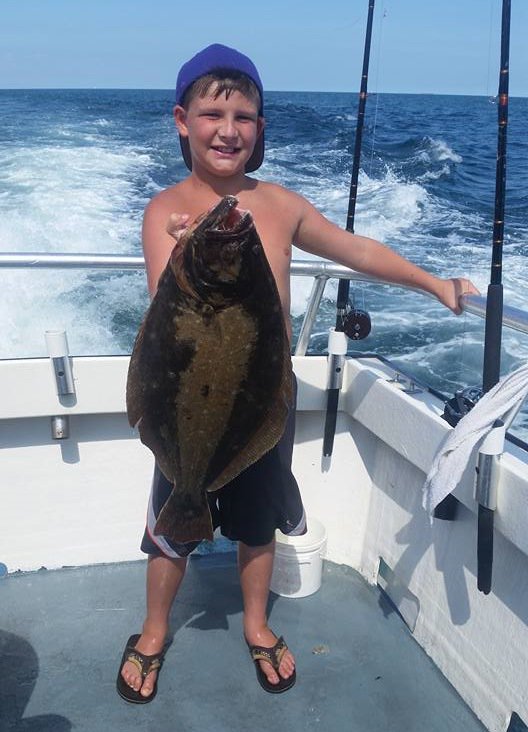 RETWEET if you support kids that fish like Mike Kilgus with his POOL WINNER 8lb-er! I RT/post for kids &amp; girls!