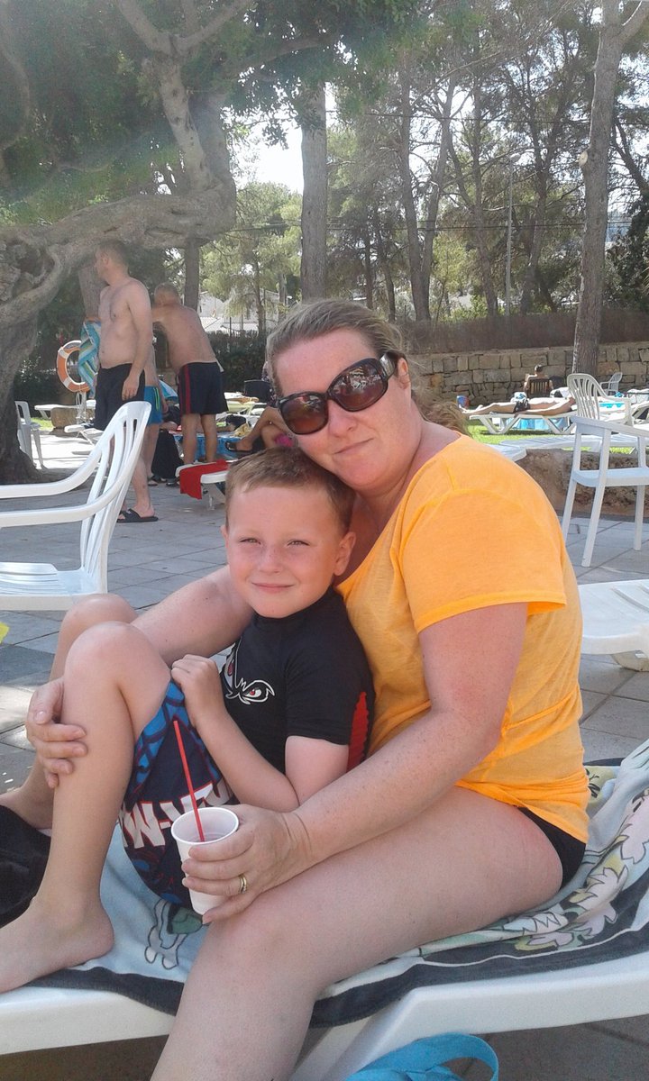 BridgnorthWolf's tweet photo. @delgoldie
Me and my boy!
#bitie https://t.co/r2LIC0Bb4U