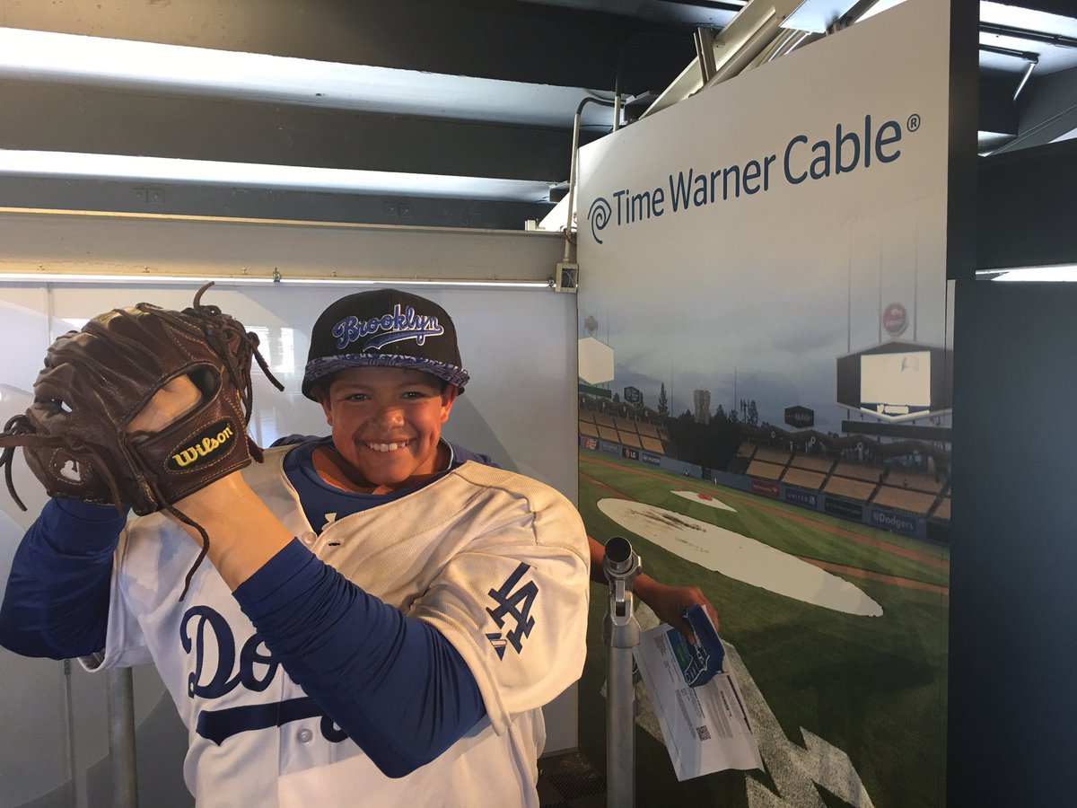 robbyspage's tweet photo. False!! 6  #twcfanzonetrivia #promo @TWC #dodgers https://t.co/rPgdJhaOJa