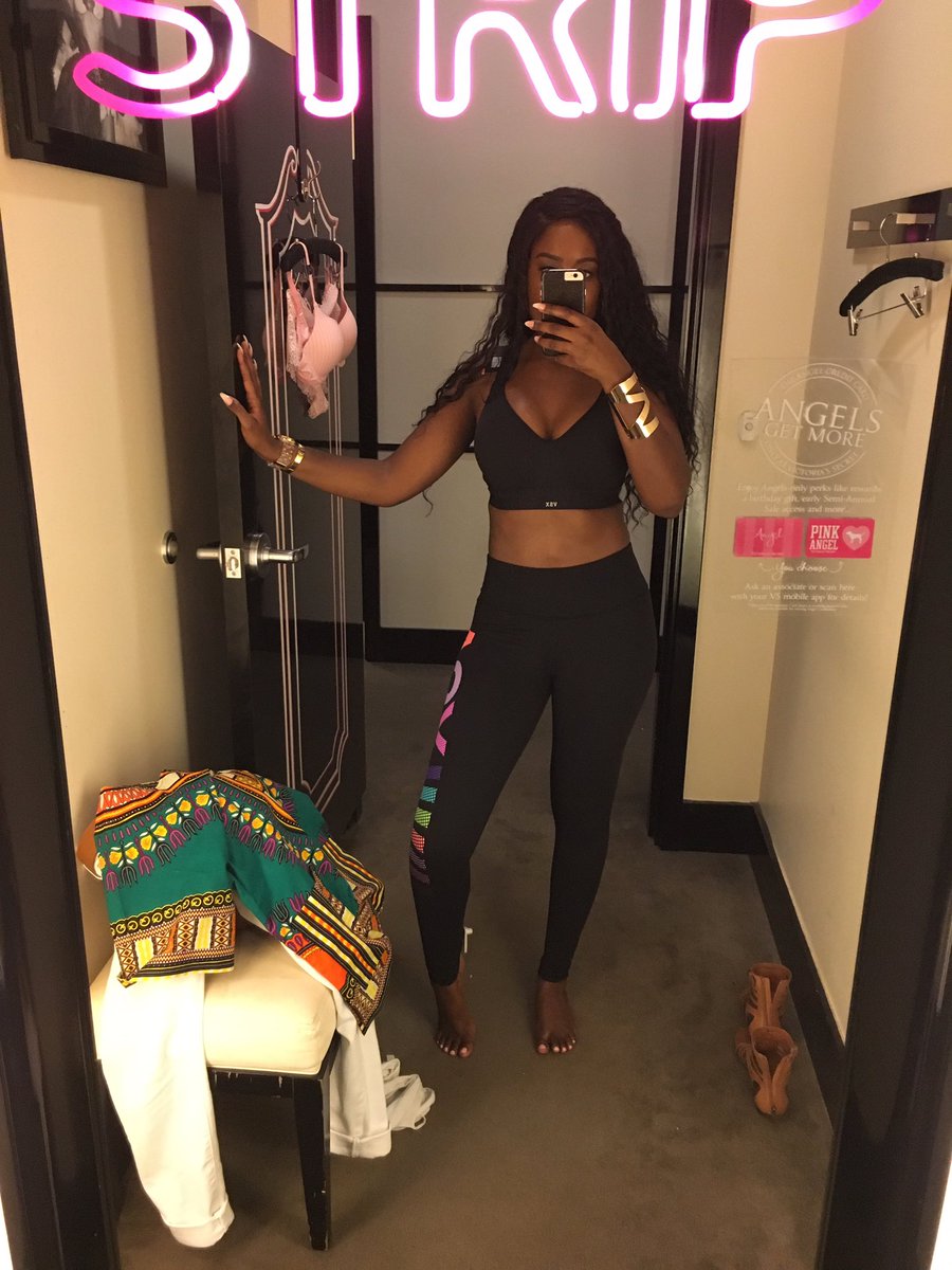 IndiaDiorNC's tweet photo. Out shopping for more gym clothes. Looks like I moved up to a 32DDD 😬. #nofilter #fitGFE https://t.co/ENcP0X4qDV