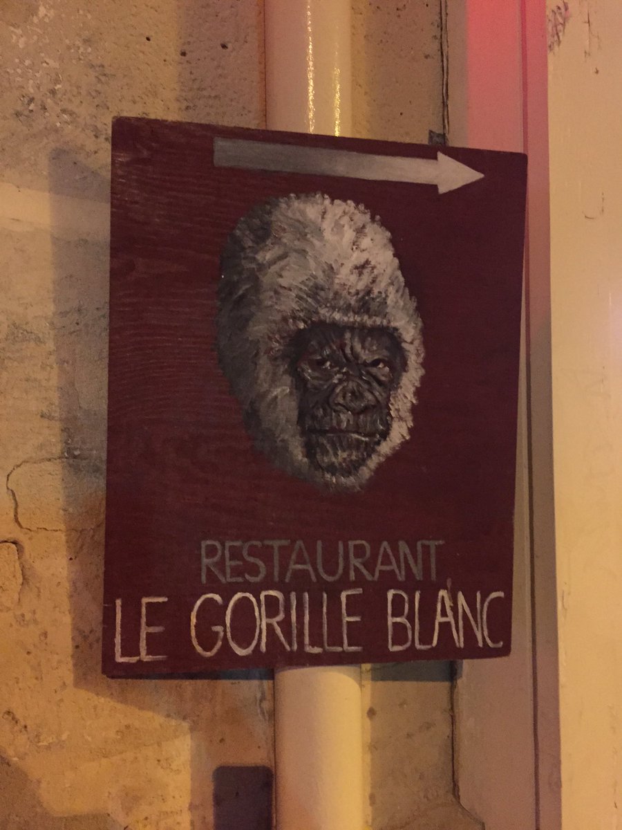 ffeaster's tweet image. Didn't make it to Le Gorille Blanc in Paris. But couldn't resist shooting this awesome sign.
