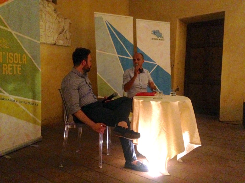 Cristian Mannu per #unisolainrete presenta #mariadisili, #premiocalvino 2015. #Castelsardo