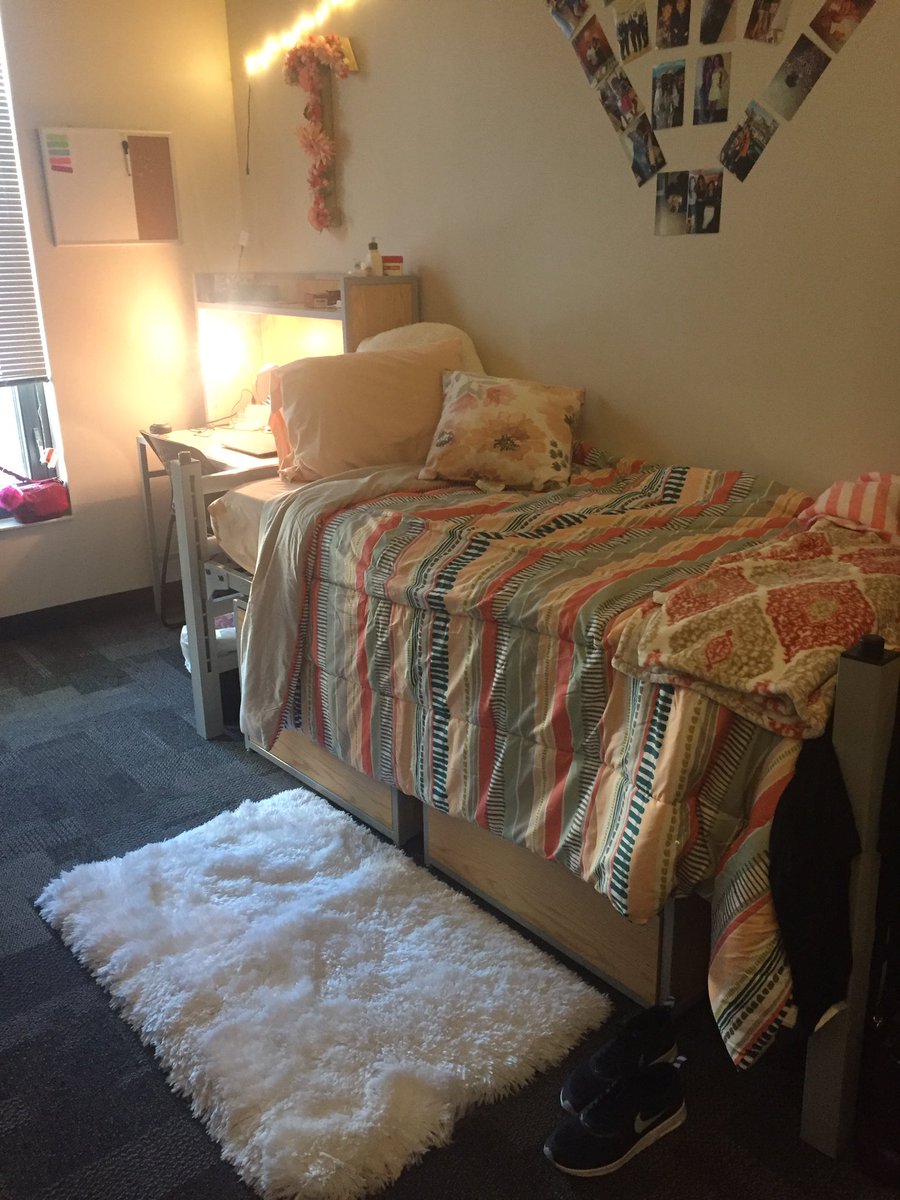 Tayavery_'s tweet photo. my new home ❤️️ #Rowan20 https://t.co/hLpevWDEfu
