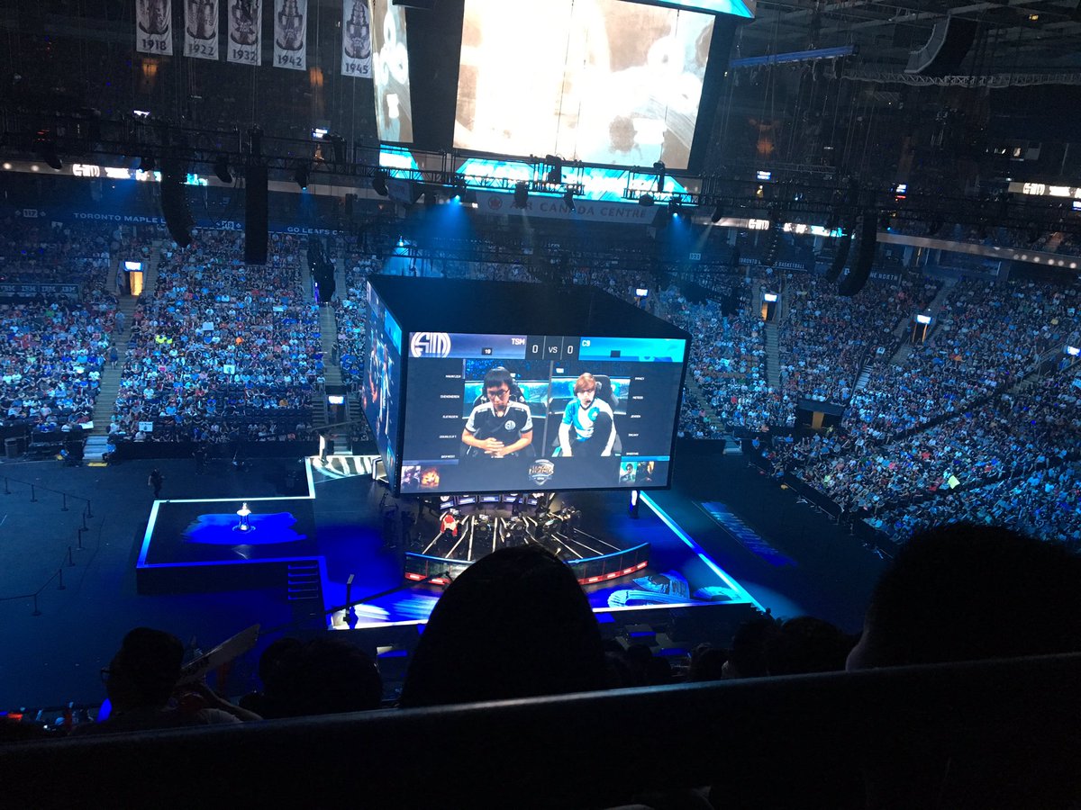 ktwyton's tweet photo. @KayPeaLoL ME TOO https://t.co/XoLERwuuk4