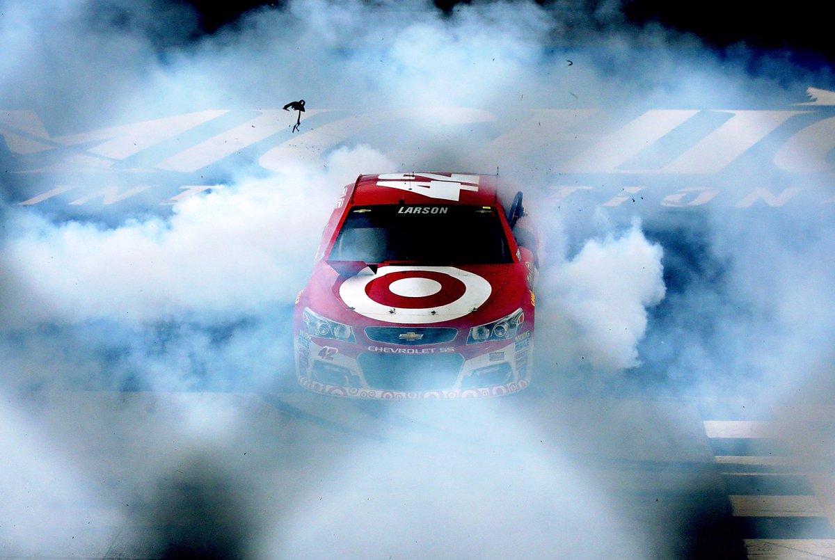 NASCAR's tweet photo. Sick. #TheChase https://t.co/xxyT177Rqd