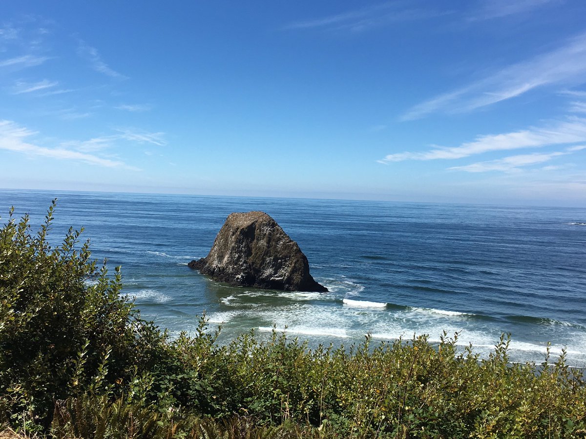 tlm101's tweet image. Awesome day at Cannon Beach!! #Oregon #cannonbeach #awesomescenery #Goonies #haystackrock