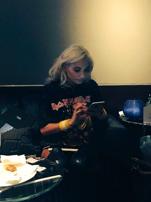 Watch ♕ Pia Mia's leaked NSFW photo on TwXstars