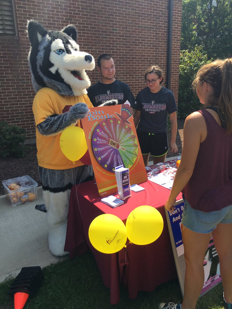 BU_Roongo's tweet photo. I was busy today at the @BloomsburgU activities fair on the Quad! https://t.co/eg3cHiJu2V