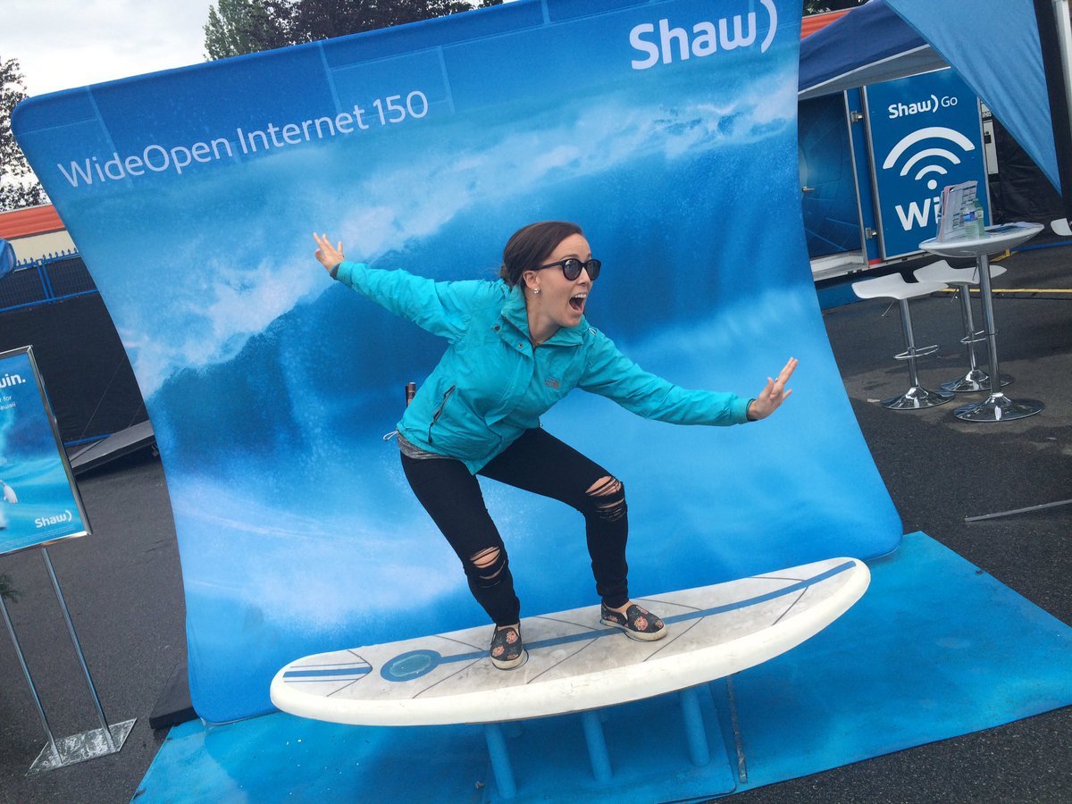 kelsi_alexandra's tweet image. Goin to Hawaii suckas! #shawsurfsup