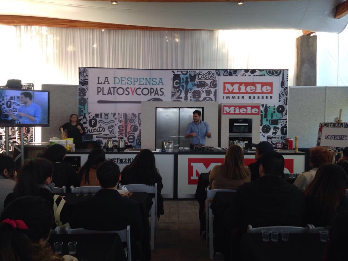 Adagioteaschile's tweet image. Nuestro @TeaSommelierScl hoy estuvo dando una exquisita Cata de Té en la Feria Gourmet La Despensa de @platosycopas