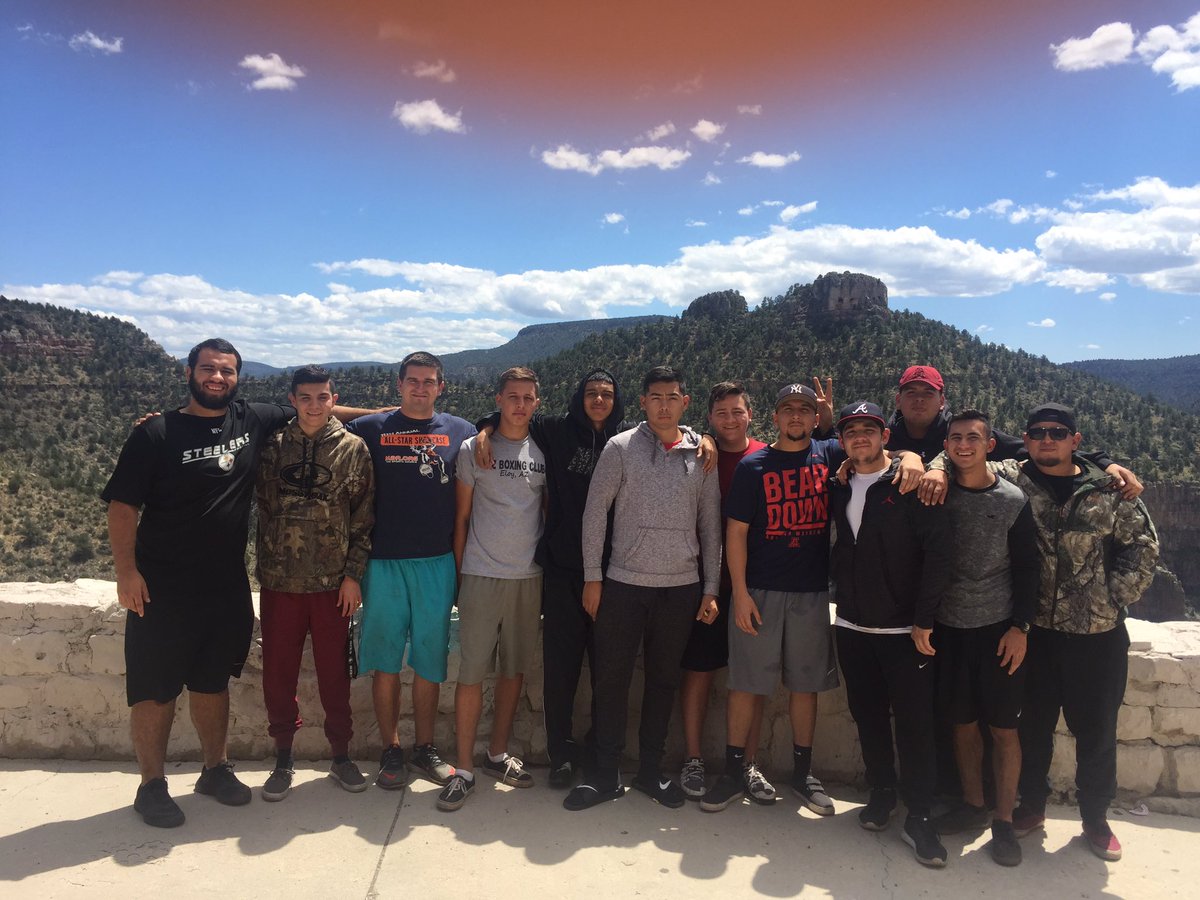 Miggysznnnn's tweet photo. #mantrip2016 great trip! @ilovemyhemi @_Mike_alvarado @Christian___5 @_Johnnyamador @leedioses @MartezNigga https://t.co/vJp0Fli2oQ