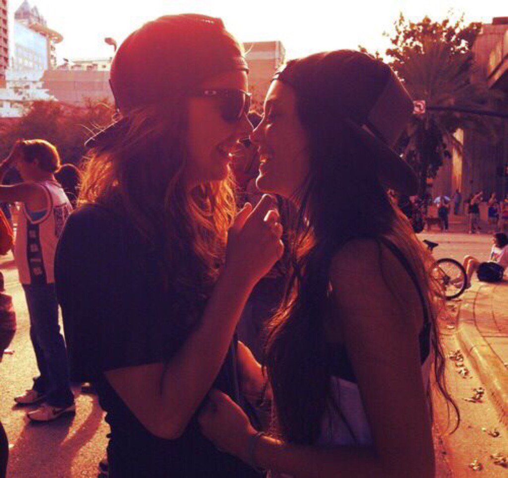 Girls Like Girls (@girlsontopgirls) on Twitter photo 
