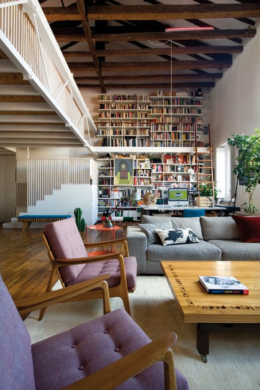 ElleDecorationE's tweet photo. ¡UNA CASA VIVA! 
En un edificio del s. XIX y como propietario el arquitecto #AlbertoMarcos
https://t.co/aMuHmARO5X https://t.co/S9G9I9c5F2