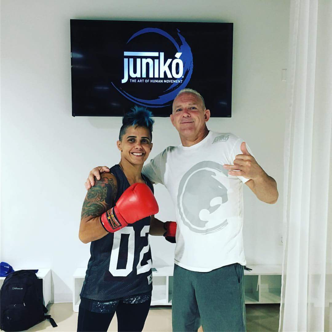 kmedeirosmma78's tweet photo. Fight news coming very soon! Get Ready to dance! #TeamDarkAngel #Juniko #LocoLobo https://t.co/bOc3OQ88qG