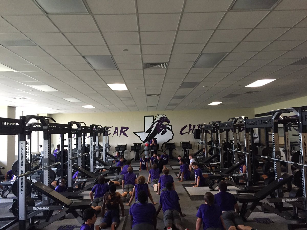 Coach_Donelson's tweet photo. Working out that lactic acid! #ChargedUp #SlowCookEm #TheseKidsAreAwesome https://t.co/3lUwir7YXv