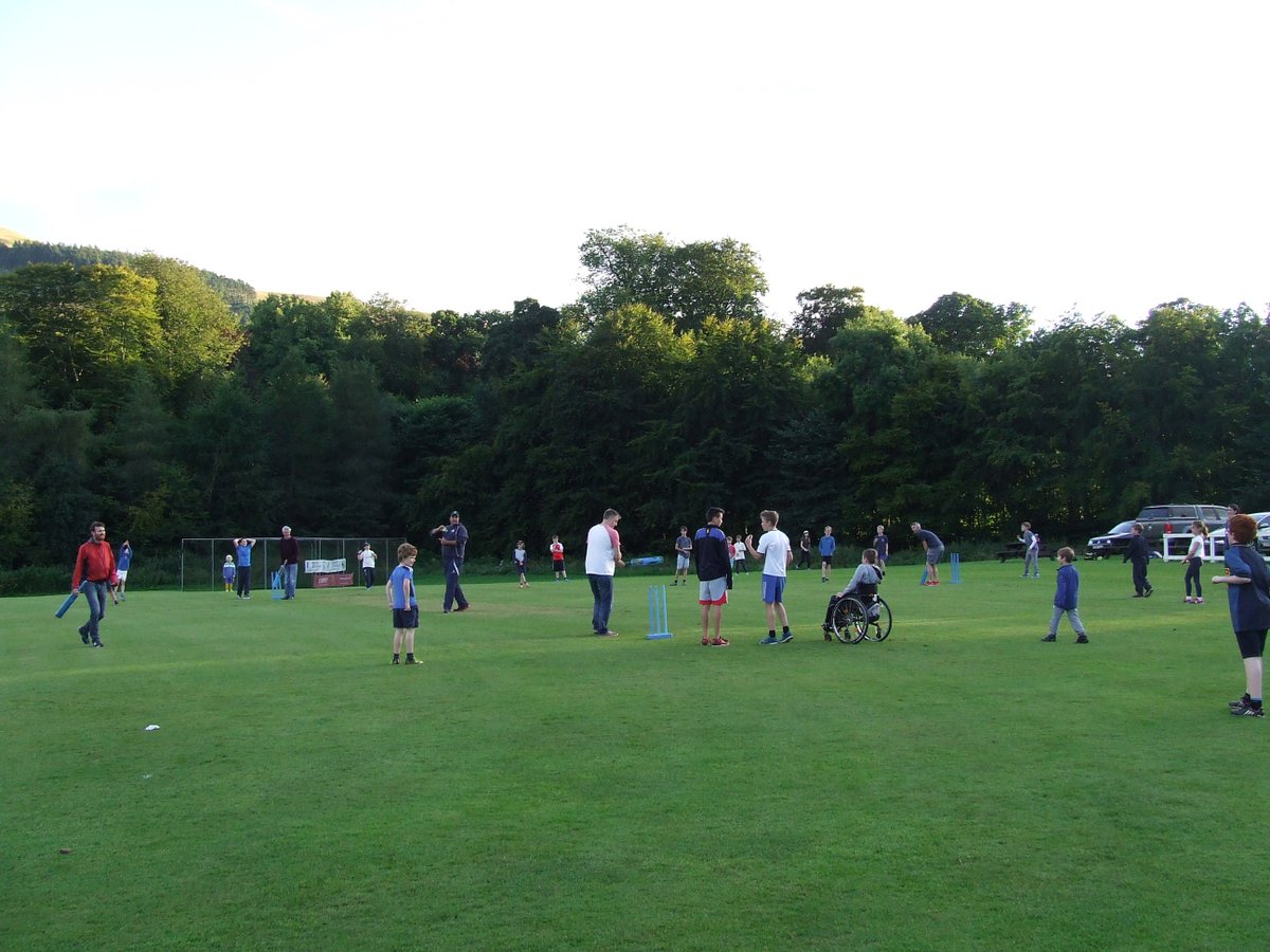 Great way to round off junior coaching as mums & dads play game of diamond cricket with kids #supportandencourage