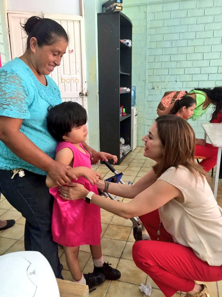 HildaFloresE's tweet photo. Reitero mi compromiso con los grupos que más necesitan ser atendidos. #CAM20 #Allende #Coahuila #HFE https://t.co/D3gapRvjYQ