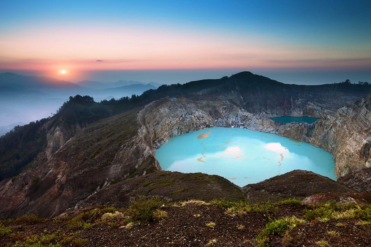 10 must-see natural wonders in #Indonesia lptravel.to/svq7my by <a href="/travelwriterNZ/">Brett Atkinson</a> #lp #travel