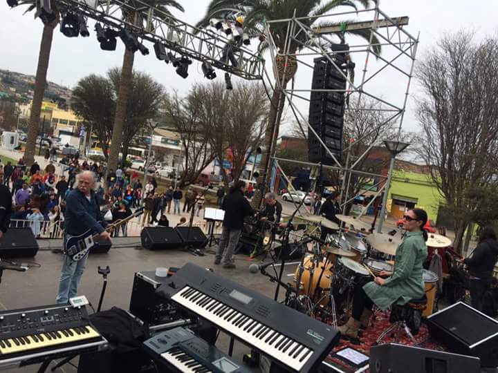 Los Jaivas ya están en #Ovalle ensayando junto a nuestros jóvenes músicos del colegio de artes.