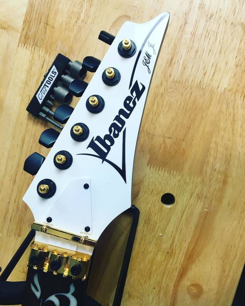 DylanTalksTone's tweet image. Thanks to #cruztools #sperzel and #floydrose for making our #ibanez #jem project possible. #dylanpickups #dylantalk…