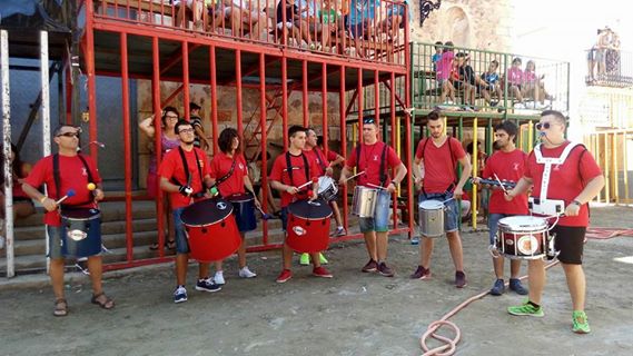 El_Senill's tweet photo. Moltes gràcies als #majorals d'#Algar per la gran acollida d'este matí. Hem xalat moltíssim #batukada #ElSenill https://t.co/iNnlgYfBgh
