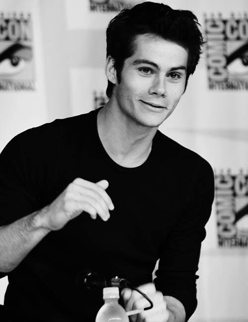 003_brien's tweet photo. Haydi canlarım canlanın  #HBDAYDylanFromTurkey https://t.co/Ht8cPqkX0i