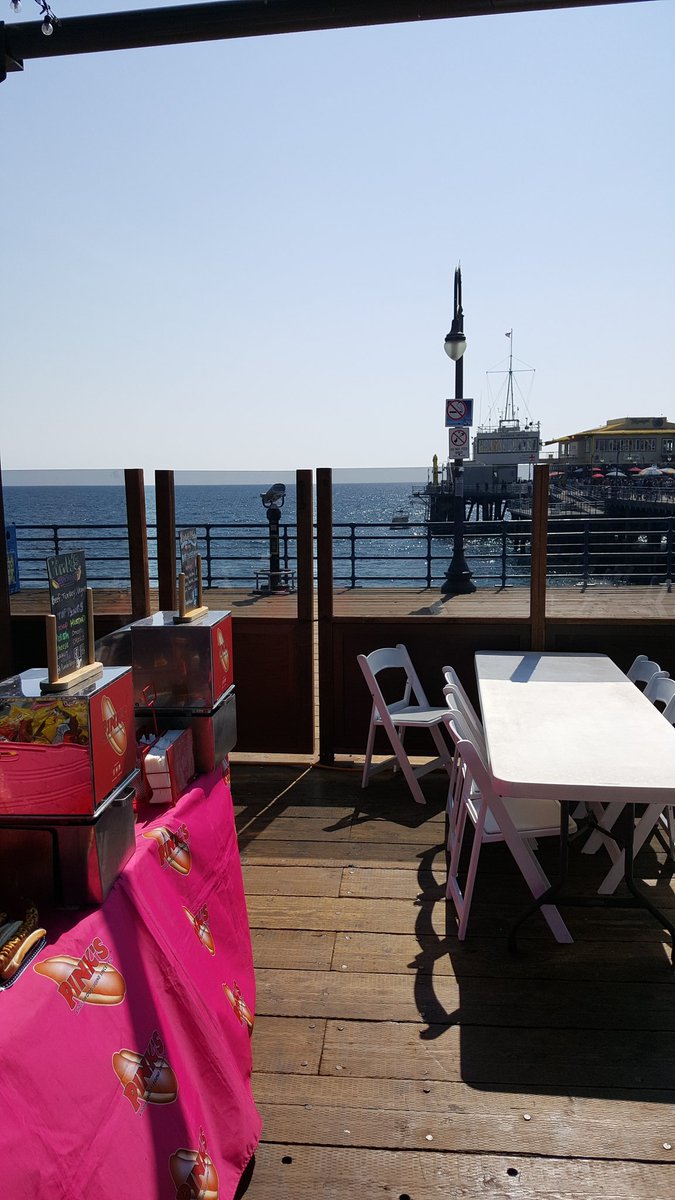 pinkshotdogs's tweet photo. Staff appreciation party for @pacpark 2day at the #santamonicapier. #WhatAView! #SummerIsNeverOver #SantaMonica https://t.co/IpT8V8qa3b