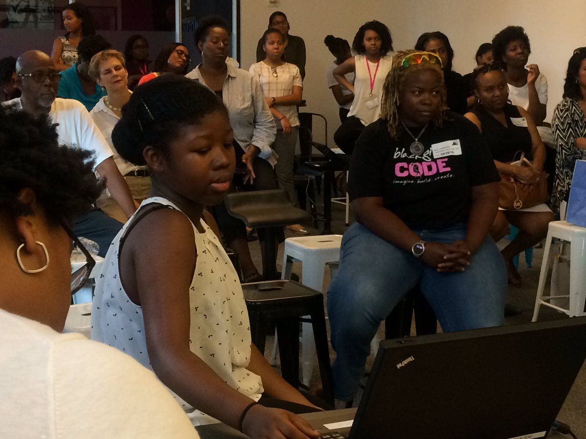 BlackGirlsCode's tweet image. #BucketList Cinnamon and Amariah #BGCSummerofCODE2016 New York