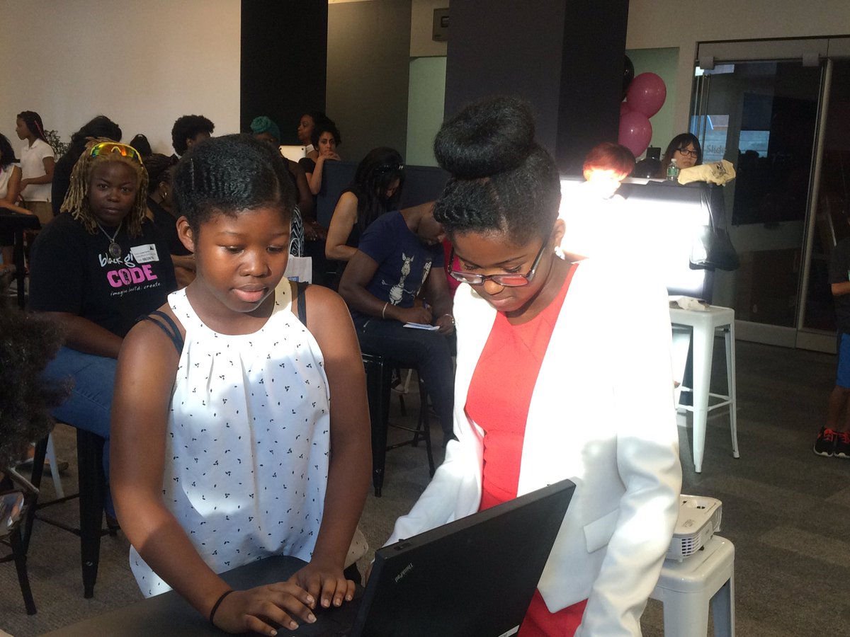 BlackGirlsCode's tweet image. #BucketList Cinnamon and Amariah #BGCSummerofCODE2016 New York