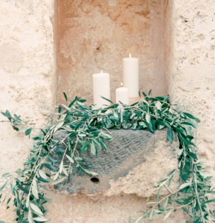 _hanasnow's tweet photo. Pillar candles &amp; Olive branch?! 🙈💕☺️🌿 #naturalstyling https://t.co/9M5TtIpdPw