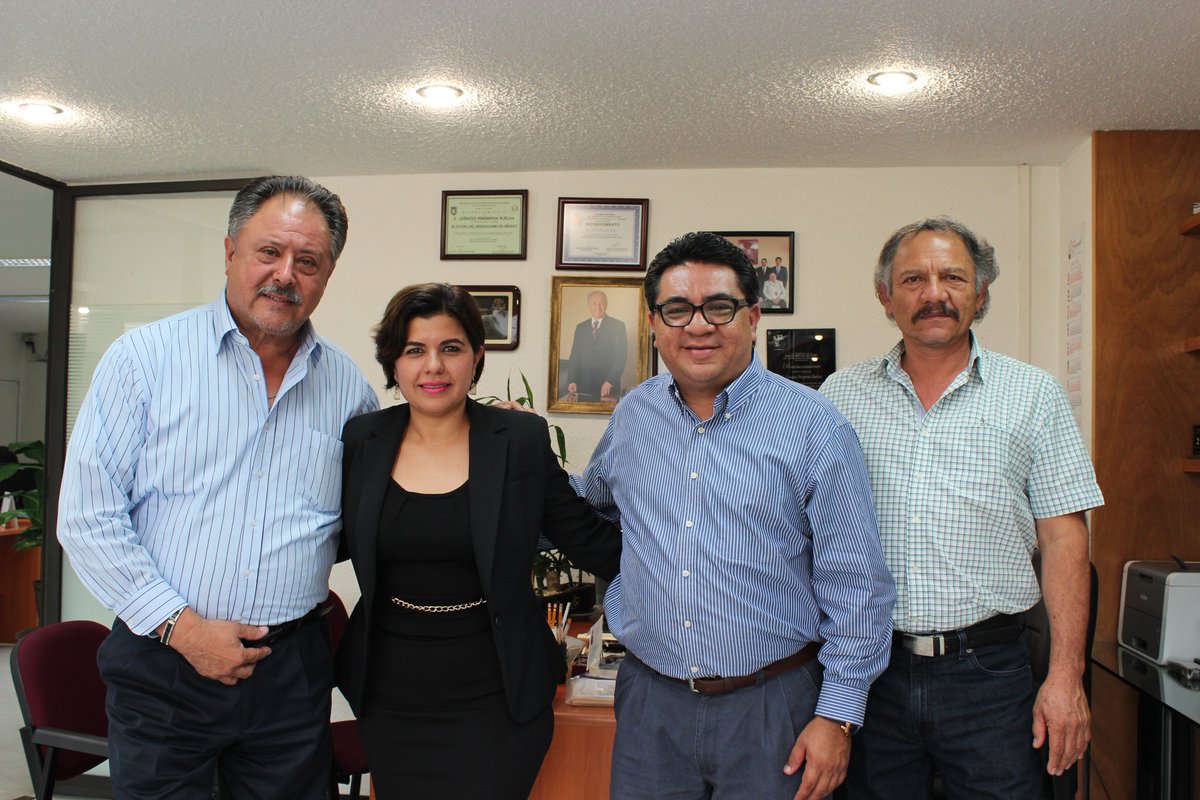 STIRTTnacional's tweet photo. Trabajando en CDMX @Mony_Alarcon y Ernesto López de @StirtSeccionOax, aquí con Leoncio Peregrina y @JavierLopezHMO https://t.co/9s4ki7T6aT