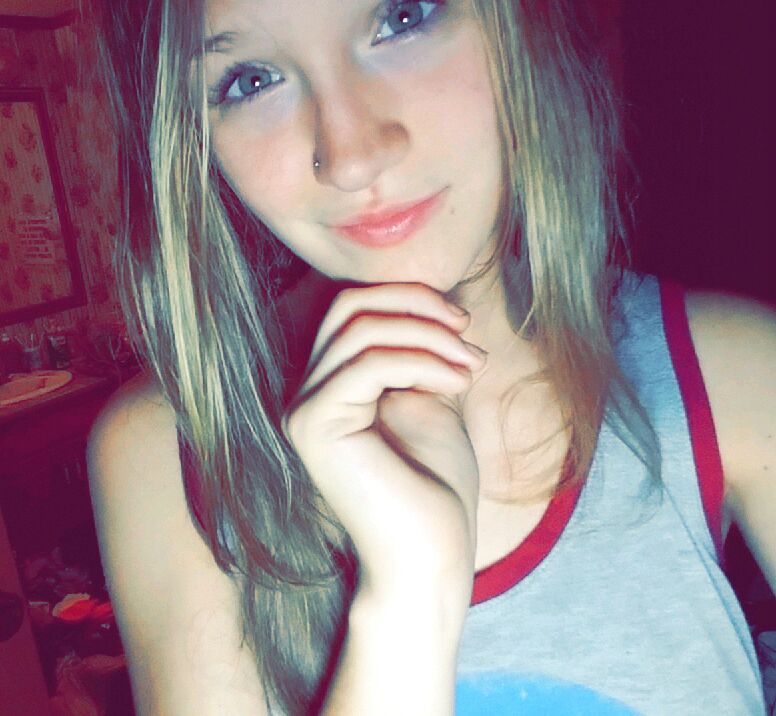 K_Jennings_18's tweet photo. Hi Twitter 🦄 #NationalDogDay  #selfie https://t.co/rHHULR1yCq