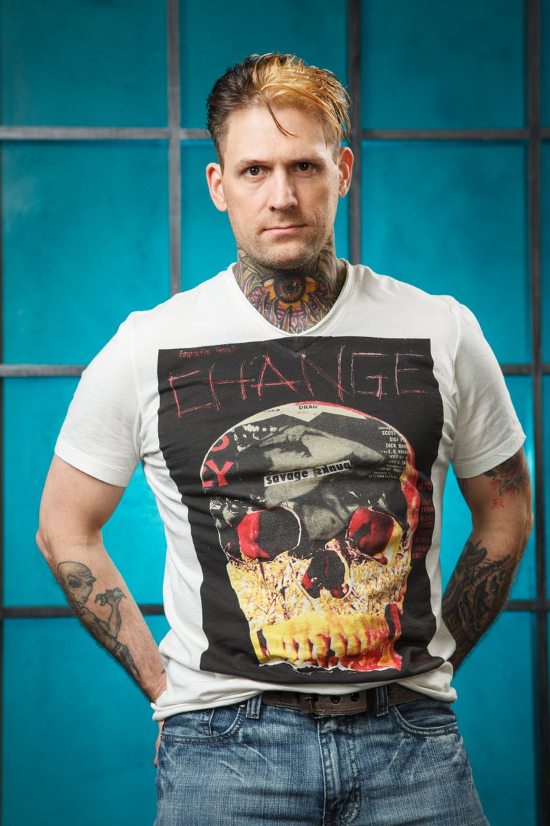 Kyle Dunbar In Michigan At Eternal Tattoos In Howell Appointments Available Call 743 550 9322 For Info Inkmaster Kyledunbar