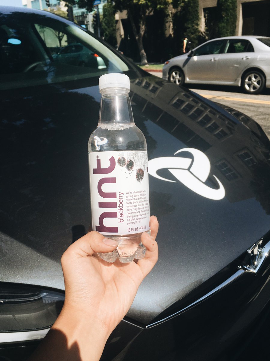 tesloop's tweet photo. Zero calories + zero emissions. Grab a complimentary @hintwater on your next Tesloop #teslove #friday https://t.co/ZQqYJcf7Y3