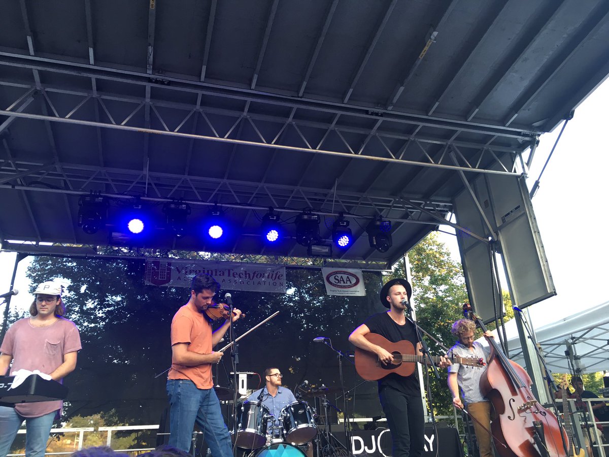 kayla_belladona's tweet photo. @TheBandConcord absolutely in love with y'all❤️ #ThankfulHokie https://t.co/0GoqOmKsby