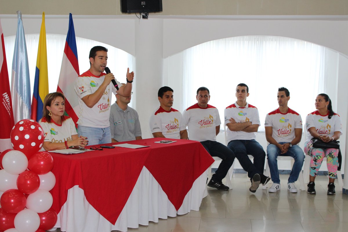 felipelopezlp's tweet photo. Agradezco mucho a @Coldeportes y @ClaraLuzRoldan habernos brindado el primer curso de Actividad Física Musicalizada https://t.co/KkHPFPjNKd